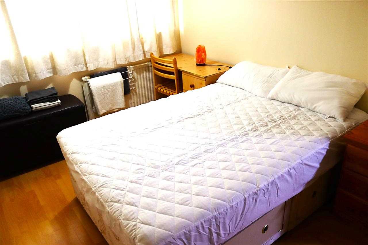 Flint Close - Picture 5