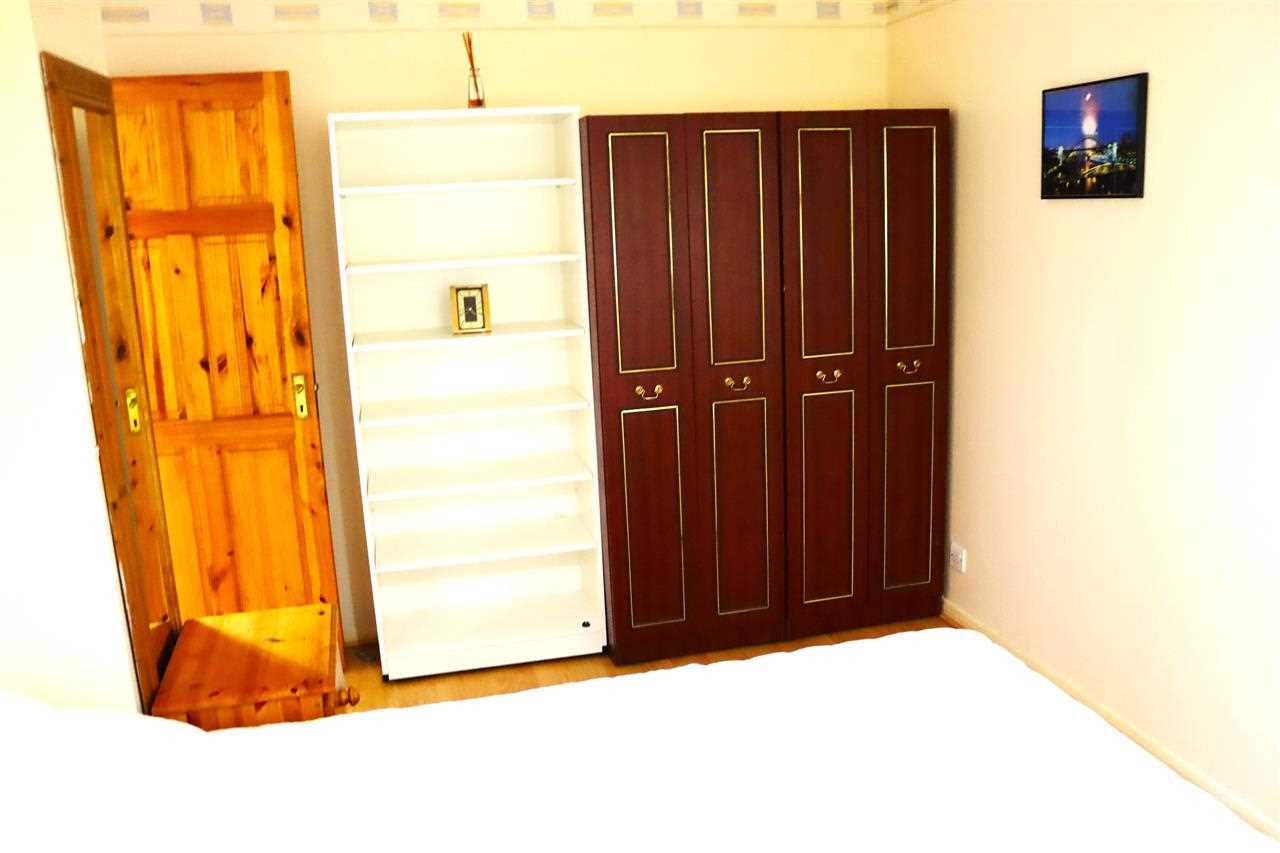 Flint Close - Picture 6