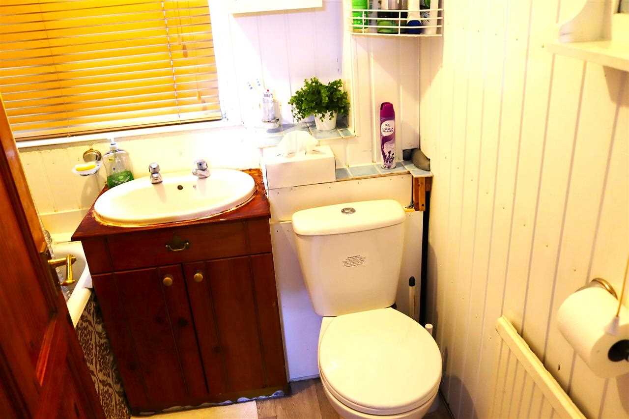 Flint Close - Picture 17