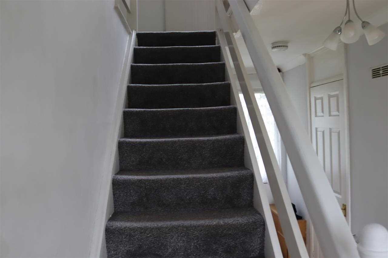 Thrales Close - Picture 16