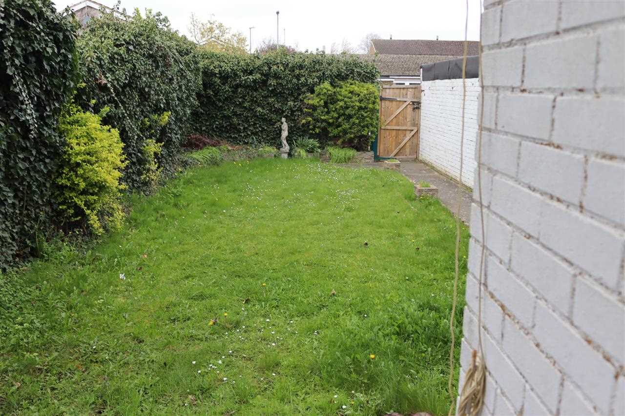 Thrales Close - Picture 19